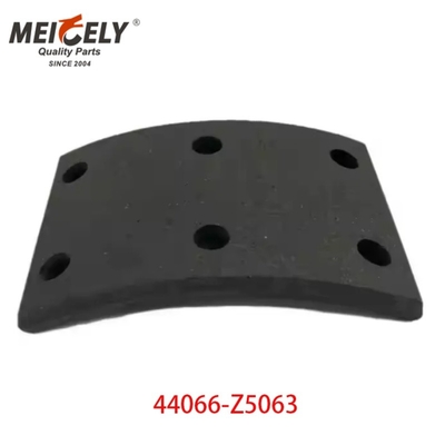 44066-Z5063 แผ่นเบรค 44066-Z5012 ส่วนเบรครถบรรทุกสําหรับ Nissan UD