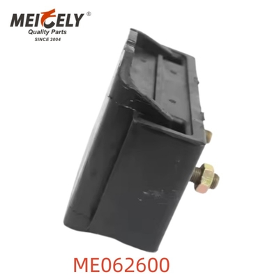 รถบรรทุกหนัก ME 062600 ME 05257 การติดตั้งเครื่องยนต์ยางสําหรับ Mitsubishi