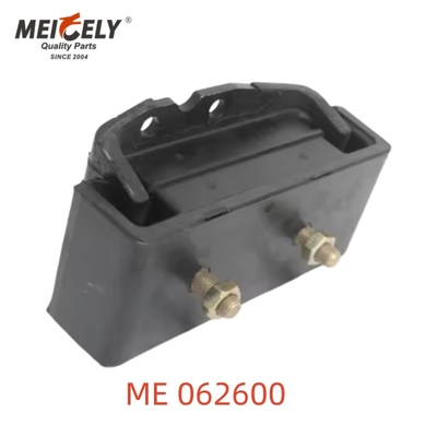 รถบรรทุกหนัก ME 062600 ME 05257 การติดตั้งเครื่องยนต์ยางสําหรับ Mitsubishi