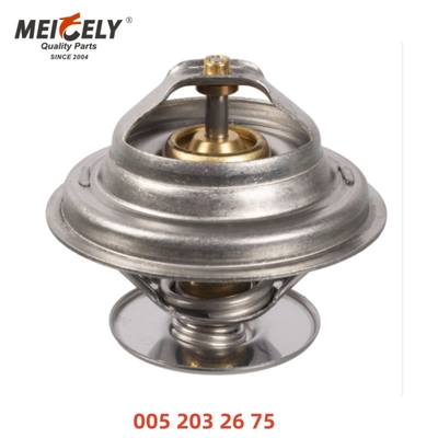 หนาวเครื่องยนต์ เทอร์โมสแตต OEM 0052032675 1032000819 สําหรับเมอร์เซดส์-เบนซ์