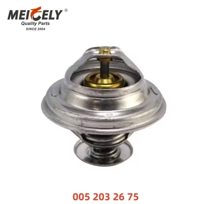 หนาวเครื่องยนต์ เทอร์โมสแตต OEM 0052032675 1032000819 สําหรับเมอร์เซดส์-เบนซ์