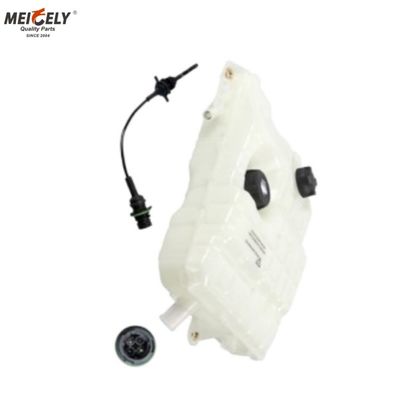 ปรับปรุงความเย็นที่ดีที่สุด 5010514340 ถังน้ําสําหรับ RVI ทนความร้อนอย่างแข็งแรง