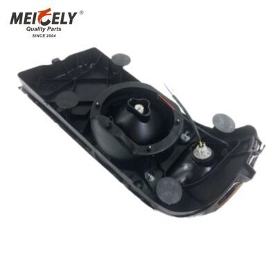 2M0533AM2 ราคาสูงประกอบไฟหน้าสําหรับรถบรรทุก Mack