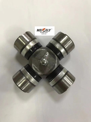 ชิ้นส่วนรถบรรทุก Universal Joint Assembly 40Cr วัสดุเหล็กโครเมียม