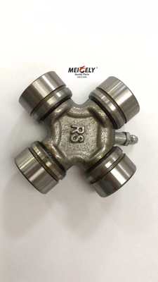 ชิ้นส่วนรถบรรทุก Universal Joint Assembly 40Cr วัสดุเหล็กโครเมียม